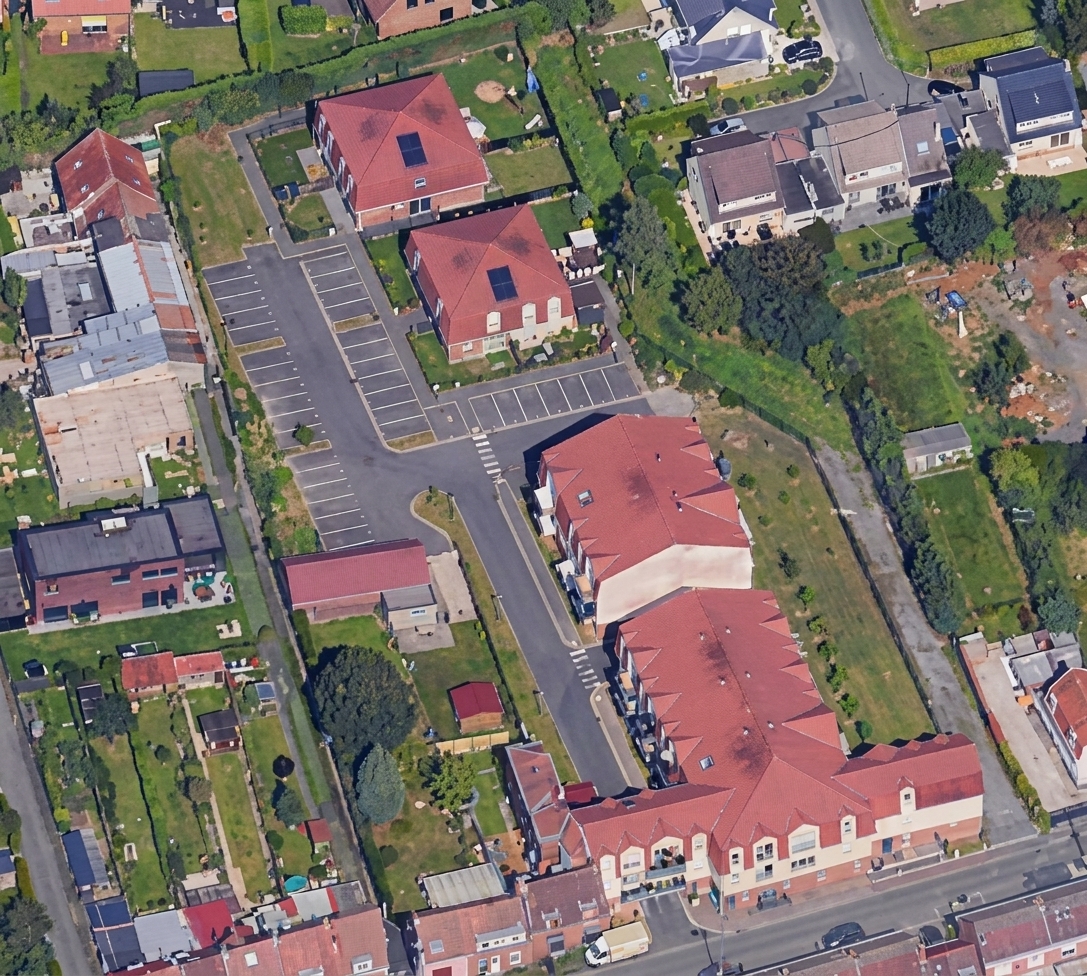 Vue aérienne de la résidence et de son parking
